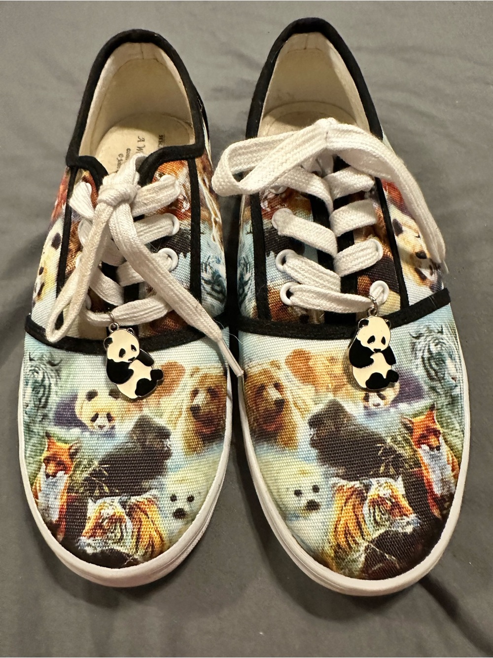 Women’s The Bradford Exchange 2011 Wildlife Art Shoes Size 8